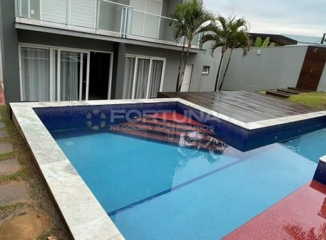 8e7d9cb3-b5e4-409d-a9e9-8e55967fe54a